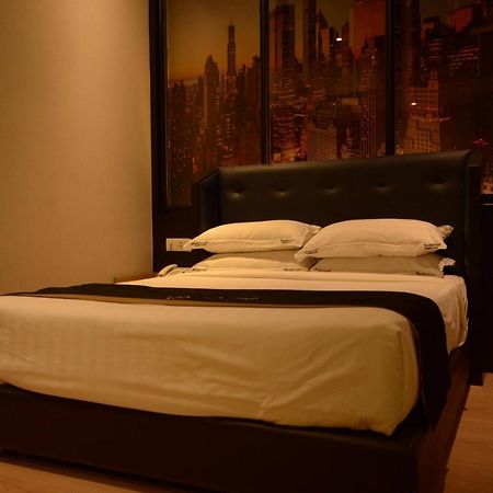 Manhattan Business Hotel Ttdi Kuala Lumpur Exteriör bild