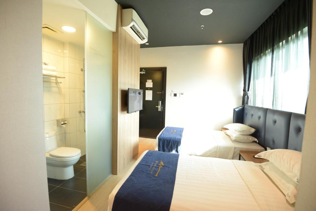 Manhattan Business Hotel Ttdi Kuala Lumpur Exteriör bild